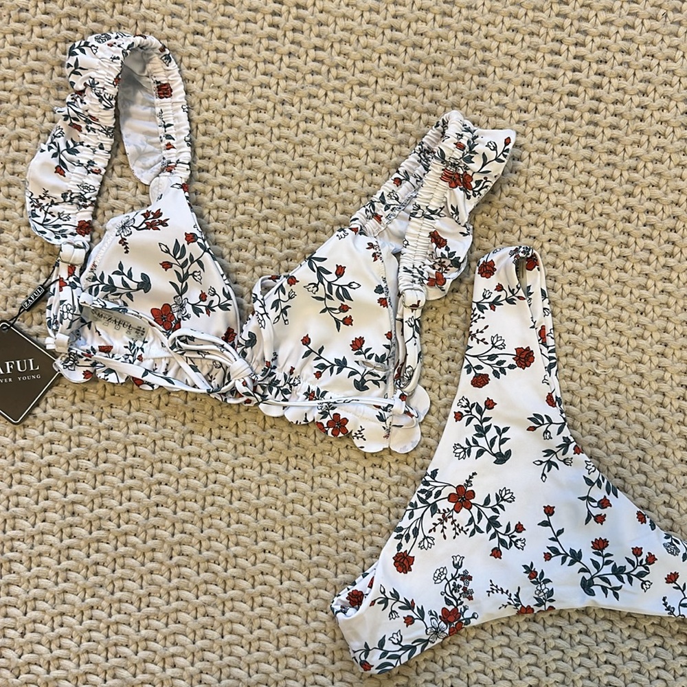 ZAFUL RUFFLED BIKINI - Picture 3 of 3